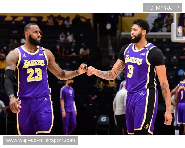 阿卡脚踝轻伤引全球关注