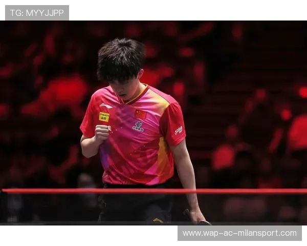 王楚钦正手大角度变线得分，横扫冯翊新赛